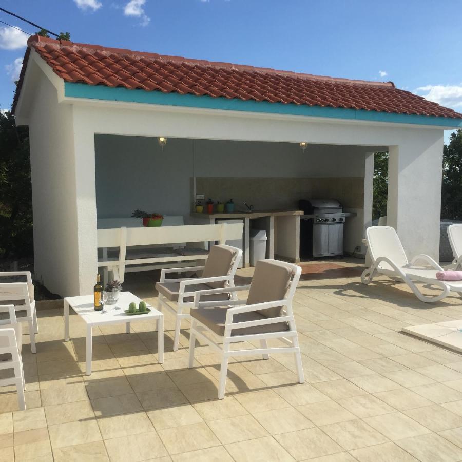 Holiday Home Aqua Šmrika Exterior foto